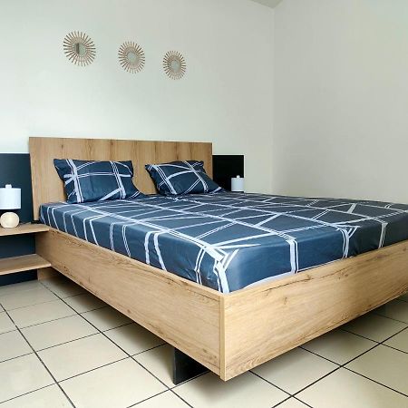 Appartement T2 - Sainte-Marie - 10 Min De L'Aeroport Extérieur photo