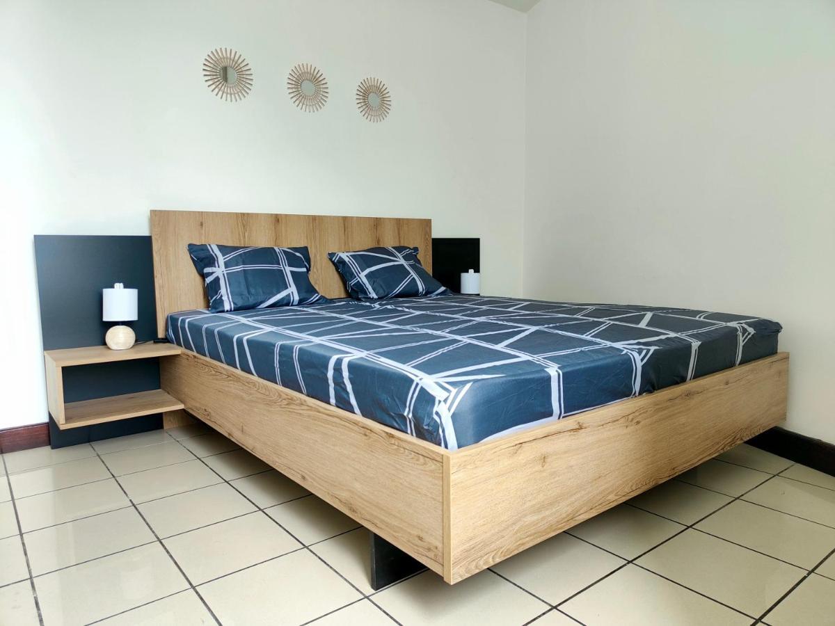 Appartement T2 - Sainte-Marie - 10 Min De L'Aeroport Extérieur photo